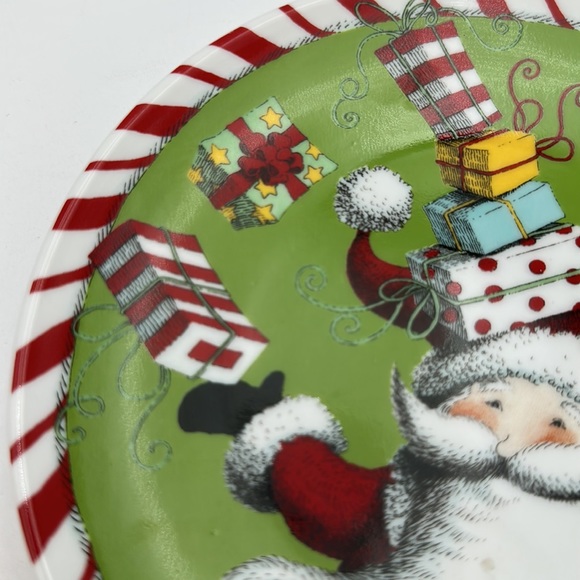 Design by Design Peppermint Santa Plates by Ingrid -set of 4 - Picture 12 of 16